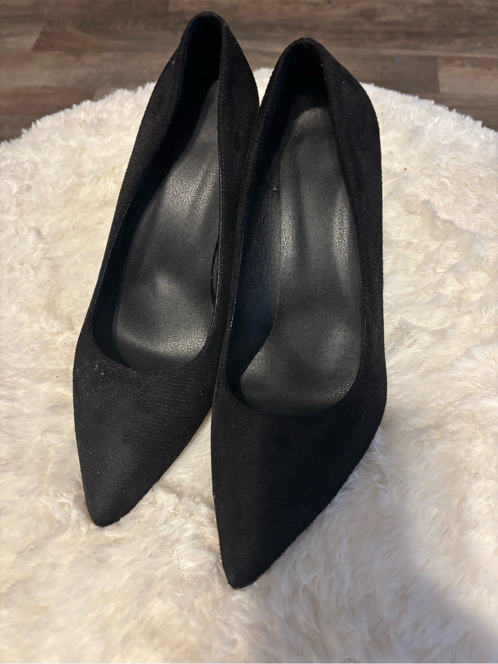 Women black suede heels